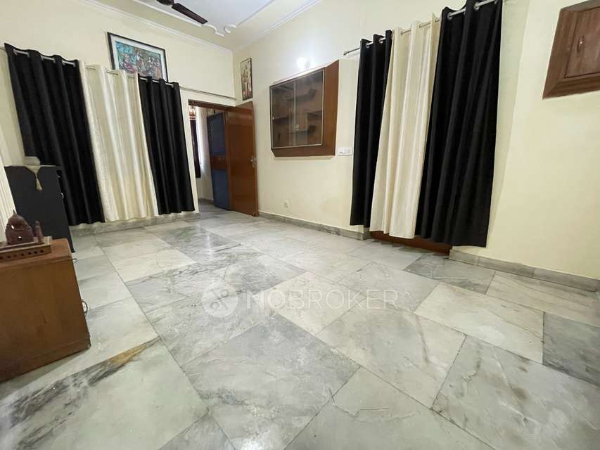 3 BHK Flat In Shipra Sun City for Rent  In Indirapuram