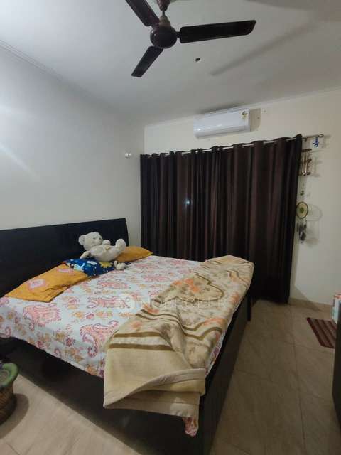2 BHK Flat In 16th Park View For Sale  In Gaur Yamuna City