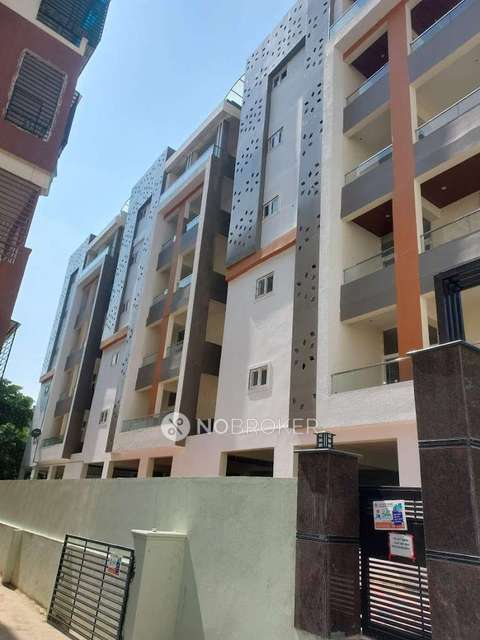 Shared Room for Male In 3 BHK  In Mitra Apartments In Kothaguda