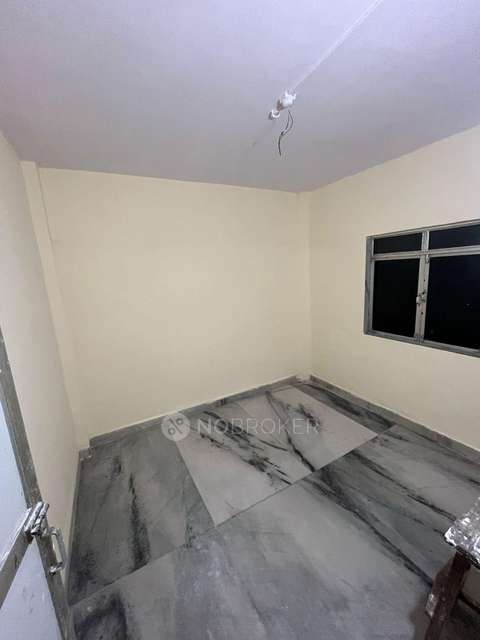 1 BHK Flat In Shree Vinay Cooperative Housing Society For Sale  In Goregaon