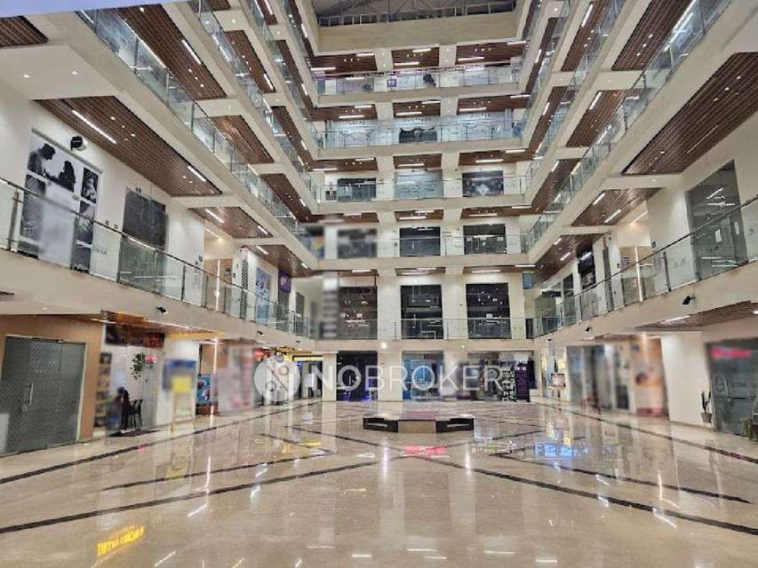 Showroom in Viman Nagar, Pune for sale