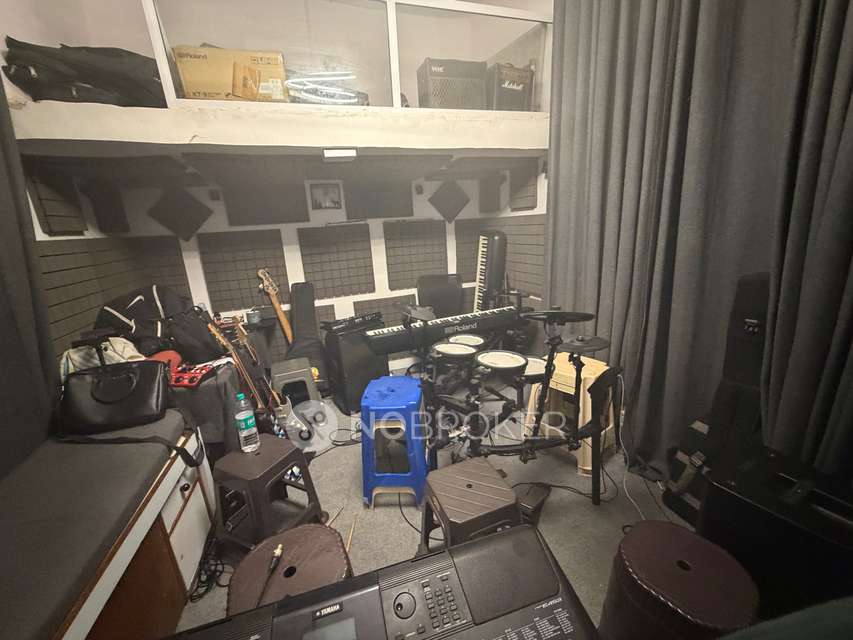 Shop in Mira Road, Mumbai for sale 