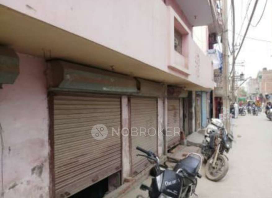 Shop in Sangam Vihar, Delhi for Rent 