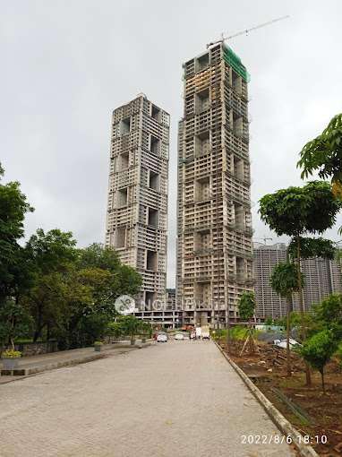 2 BHK Flat In Adhiraj The Capital Tower For Sale  In Sector 37