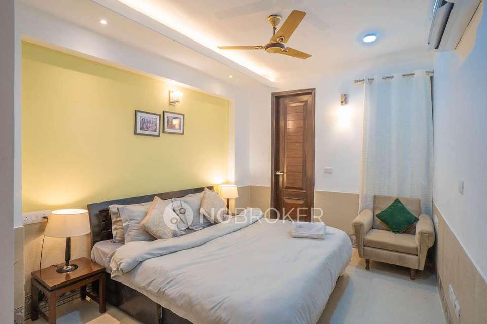 2 BHK Flat For Sale  In Saket