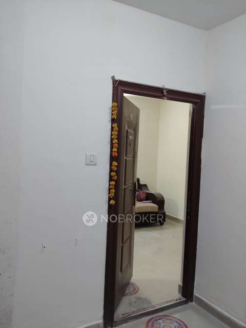 2 BHK Flat In Kamalkunj Apartment for Rent  In Kamalkunj Apartment