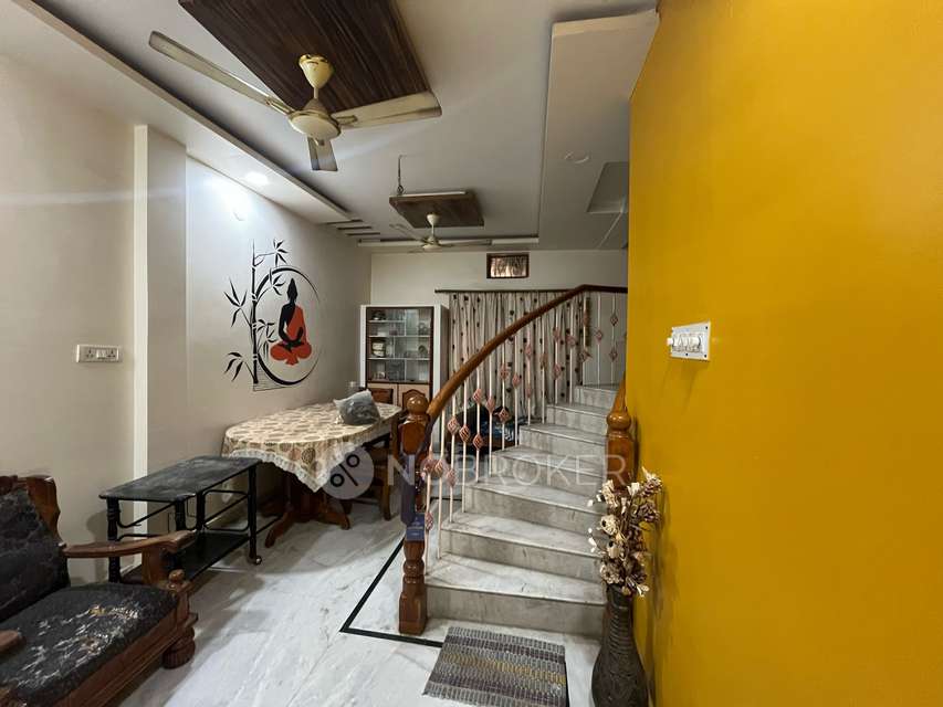 2 BHK House for Rent  In Tarnaka Recreation Club Swimming Pool