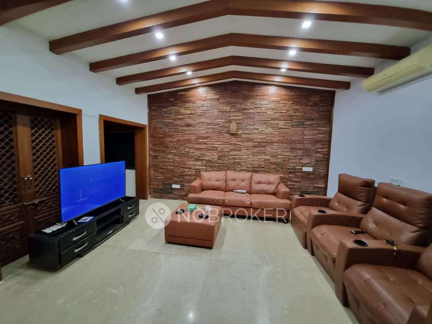 Single Room for Male In 4 BHK  In Nusa Dua