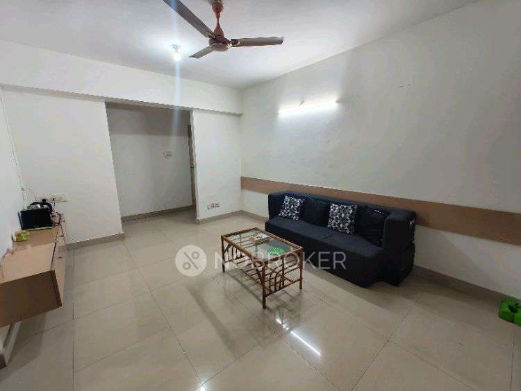 Single Room for Female In 2 BHK  In Ankshu Aroma In Krishnarajapura