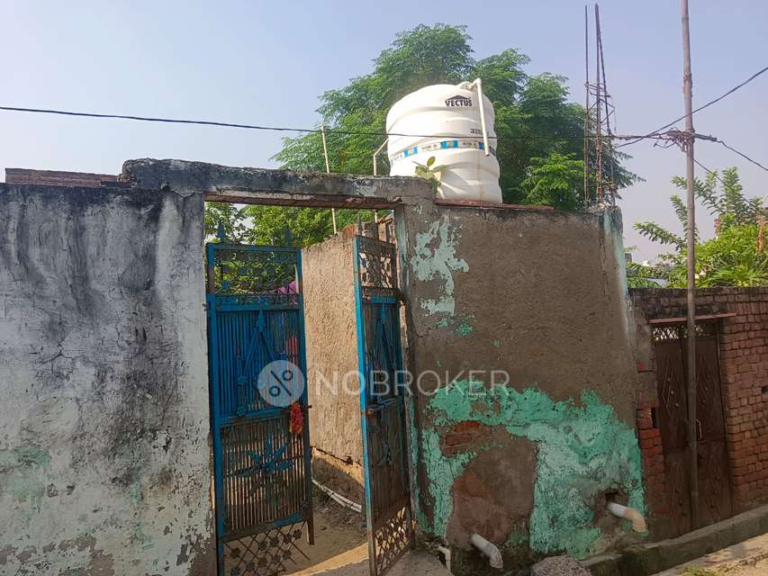 2 BHK Flat For Sale In Nai Basti Dundahera