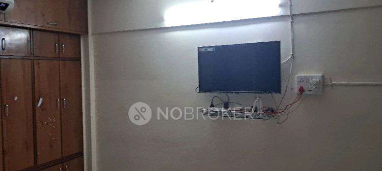 1 RK Flat In Saurabh Chs For Sale  In Vile Parle East