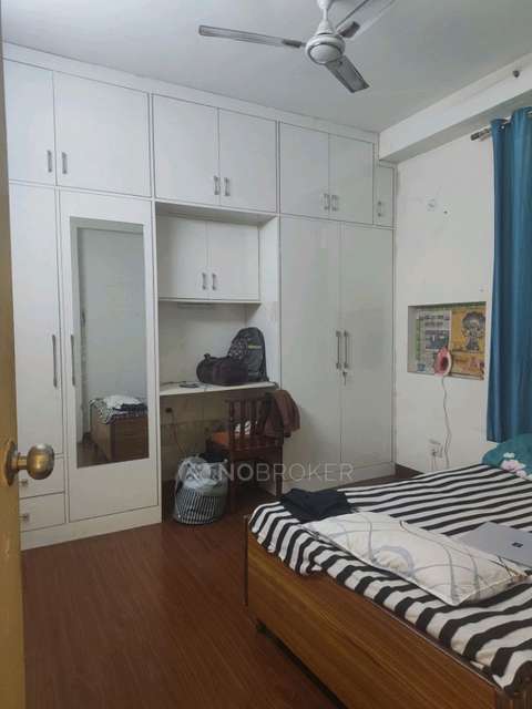 Single Room for Male In 3 BHK  In Jaypee Klassic Arcade In F9xh+p46, Jaypee Klassic Rd, Sector 134, Noida, Uttar Pradesh 201304, India