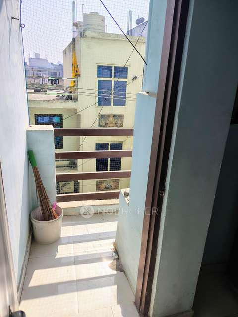 1 BHK Flat In Radha Rani Apartment Sector 49 For Sale  In Metro Parking