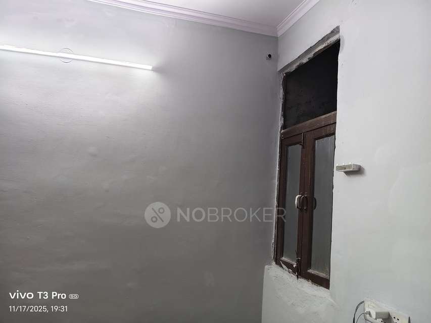 1 BHK Flat For Sale  In Wazirabad