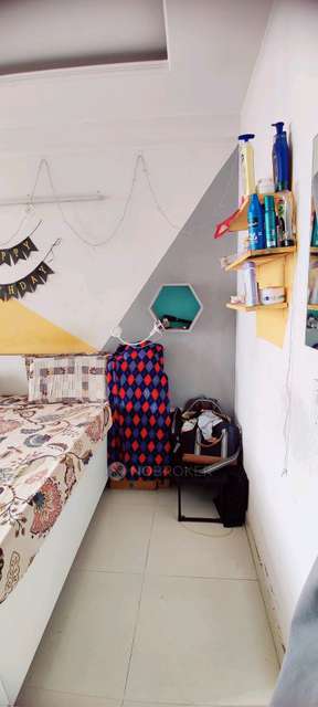 Shared Room for Male In 1 RK  In Rbs Shanti Tower  In 7, Ncr Region, 8, Gurugram Rd, Jacobpura, Sector 11, Gurugram, Haryana 122001, India