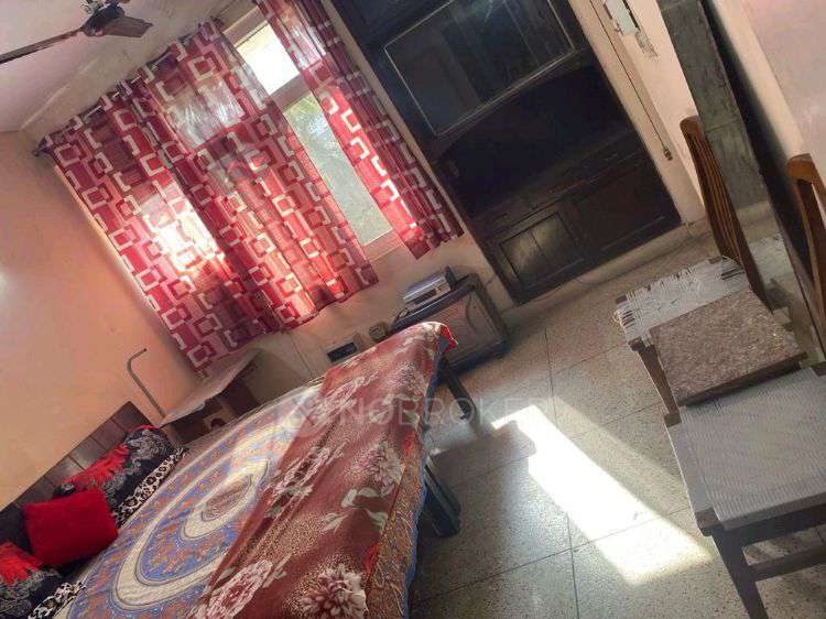 PG for Girls in Overseas Apartments