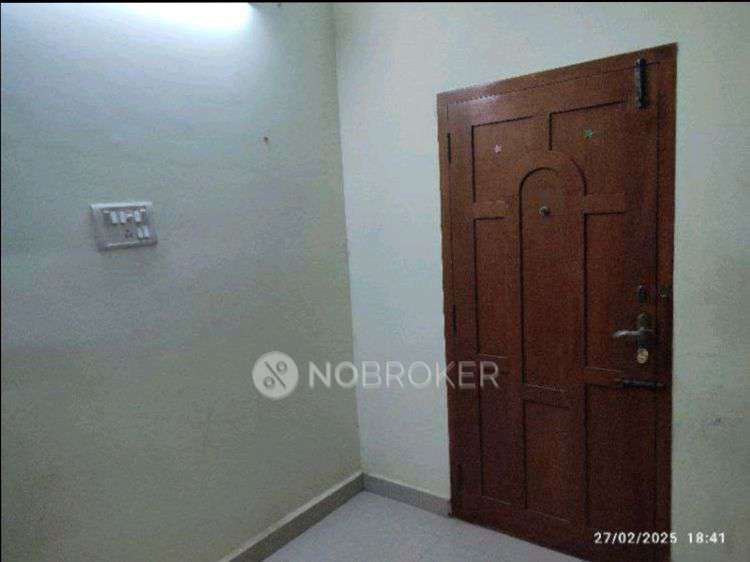 Single Room for Male In 2 BHK  In Royal Builders Royal Appartments In Selaiyur