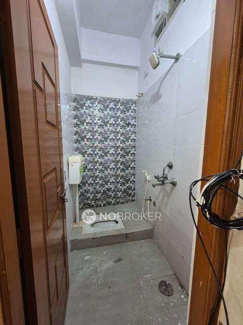 2 BHK Flat In Iconic Residence Pension For Sale  In Langar Houz