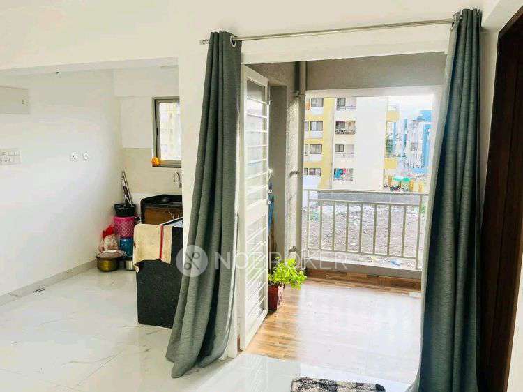 Shared Room for Female In 2 BHK  In Panama Park Porwal Road,lohegaon In Panama Park Co-operative Housing Society Ltd