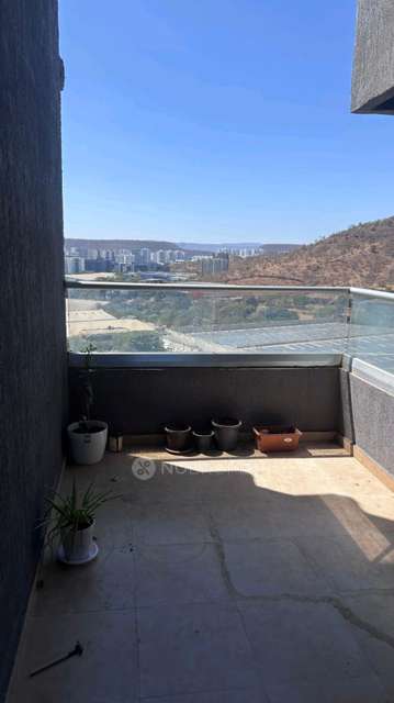 Single Room for Female In 2 BHK  In Highmont Socitey In Hinjawadi