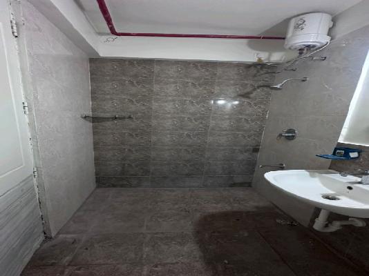 Single Room for Female In 2 BHK  In Highmont Socitey In Hinjawadi