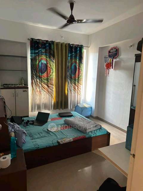 Single Room for Male In 2 BHK  In Gulmohar Goldcoast Society In Kharadi