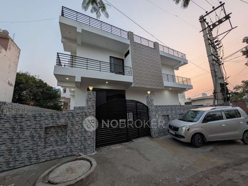 4+ BHK House for Rent  In Sector-110
