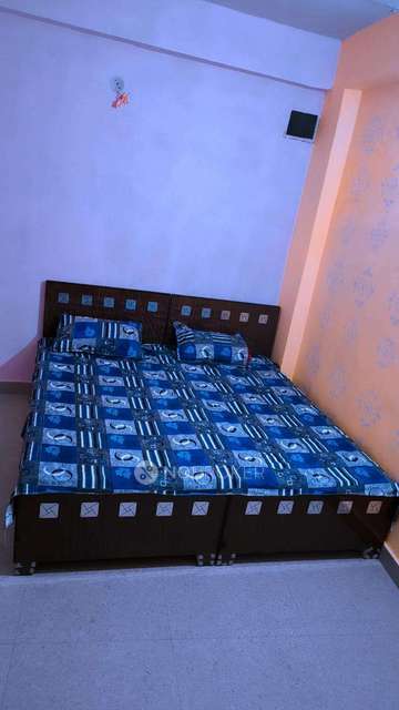 1 RK House for Rent  In Sector 76