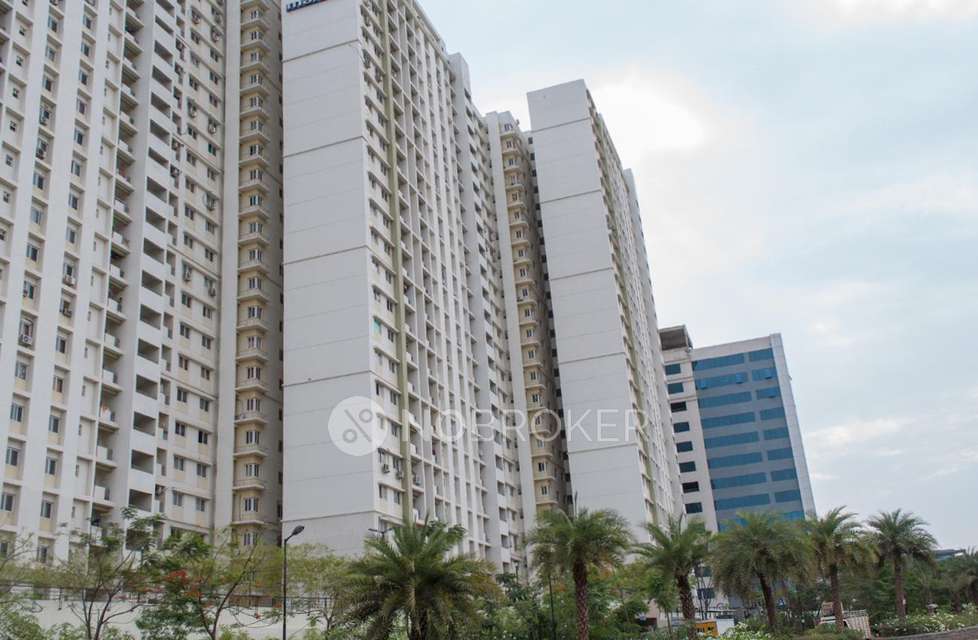 Shared Room for Male In 3 BHK  In Mitravisaflastiya  In Nanakramguda