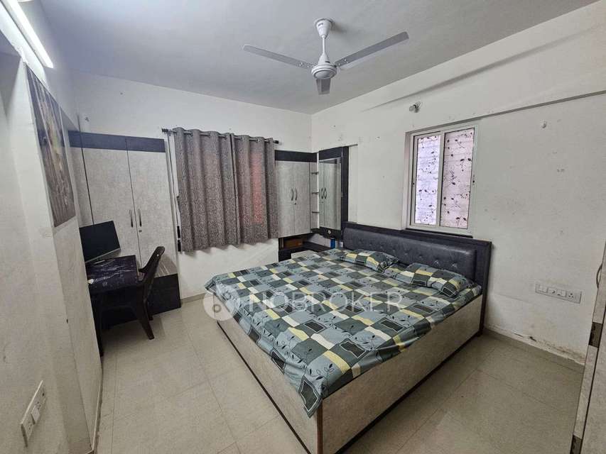 Single Room for Male In 3 BHK  In Sancheti Eves Garden  In Mundhwa