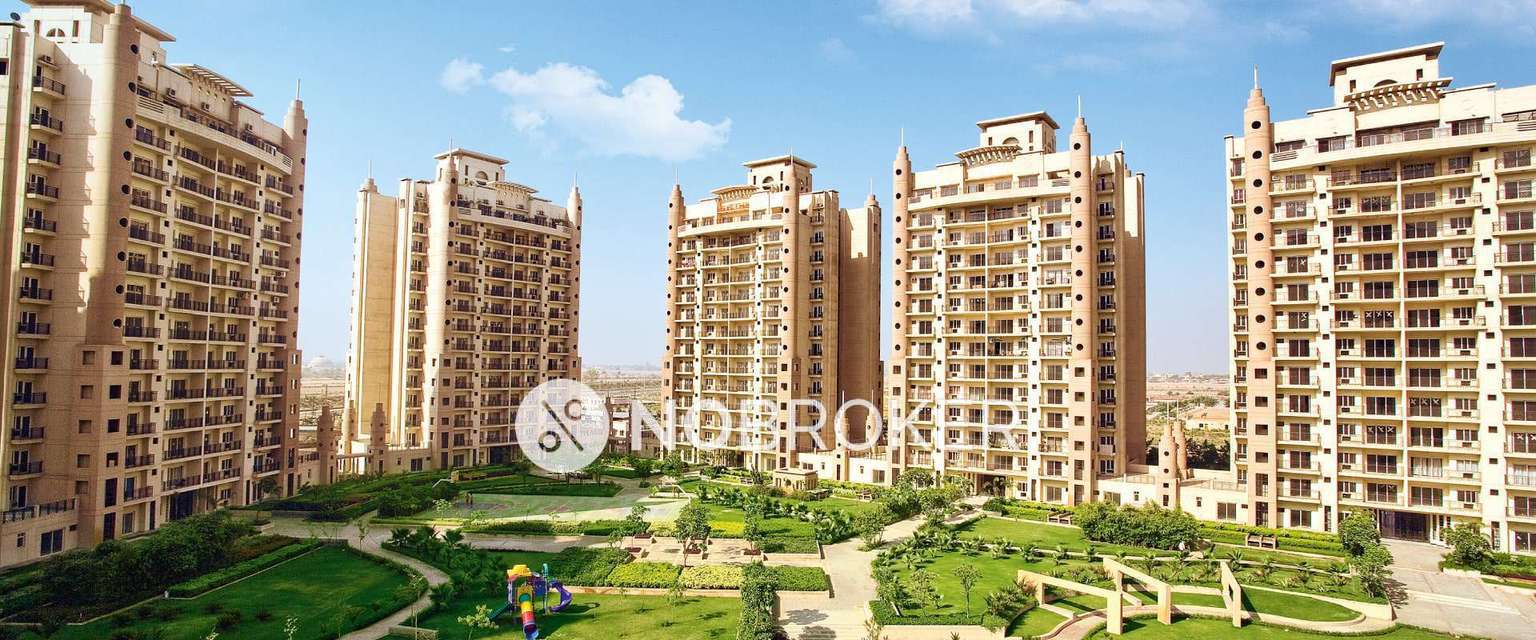 3 BHK Flat In Purvanchal Royal City  for Rent  In Chi V,