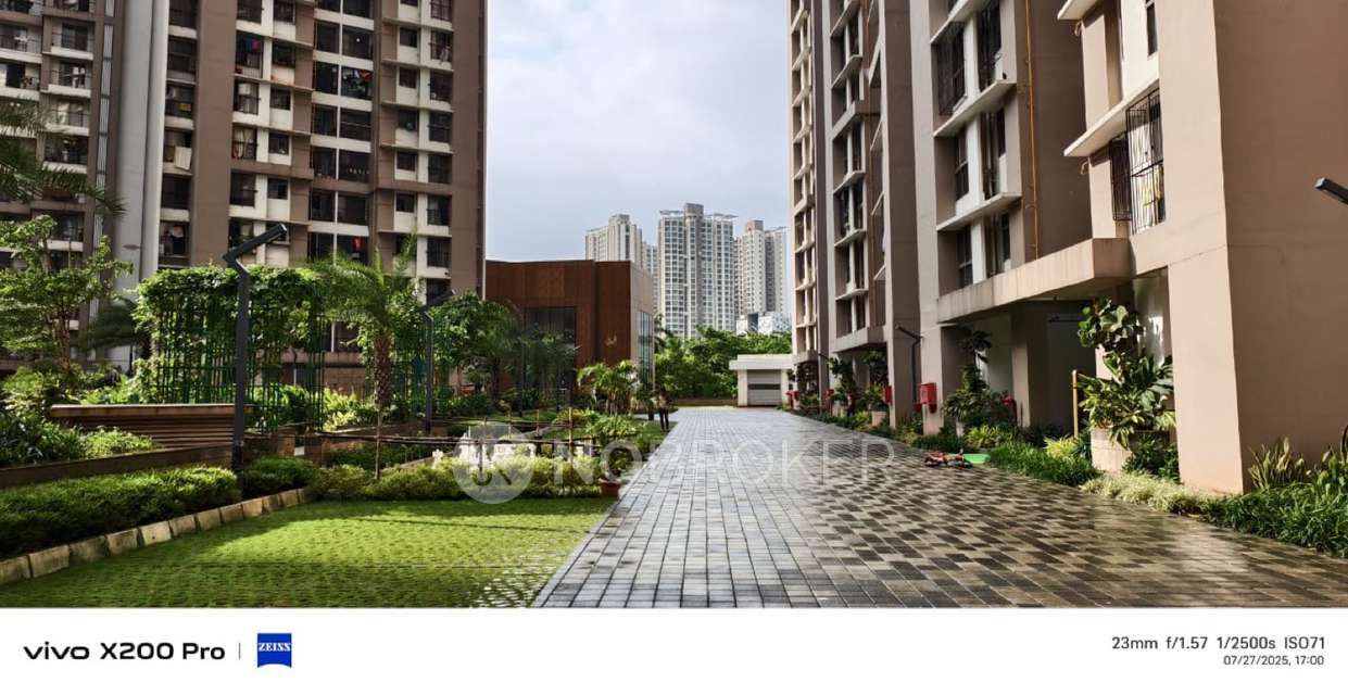 2 BHK Flat In Runwal Eirene For Sale  In Thane West