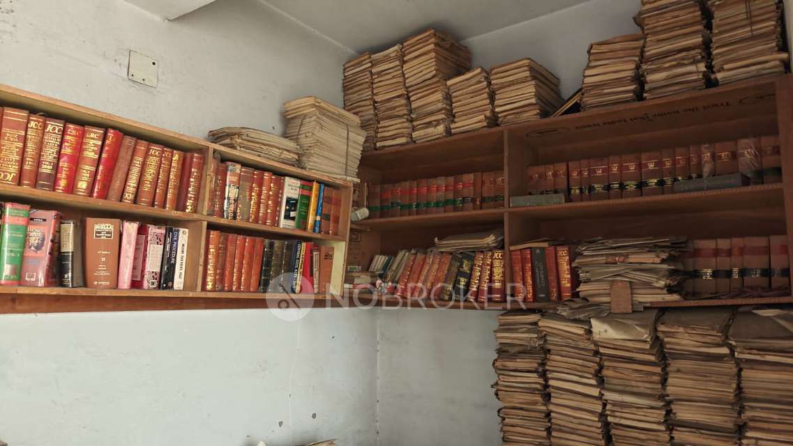 Office Space in Karkardooma Court Metro Station, Delhi for sale