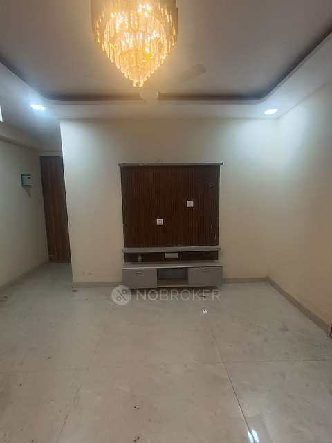 2 BHK Flat In Golden View Apartment for Rent  In Sector 49