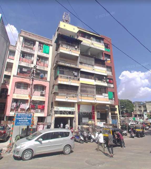 Shared Room for Female In 1 BHK  In Unique Complex Apartment In Shaniwar Peth