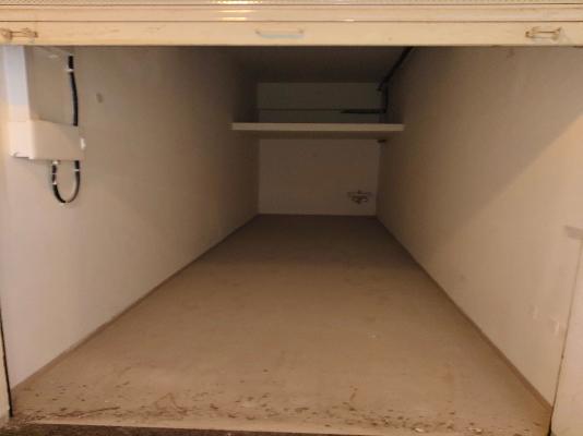 Shop in Lower Parel, Mumbai for sale 