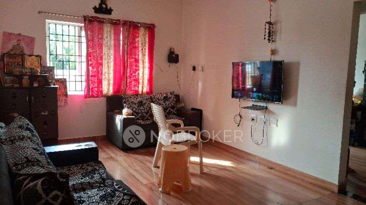 PG for Girls in Korattur