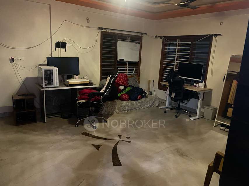 Single Room for Male In 3 BHK  In Neo Devine Apartment In Jayanagar