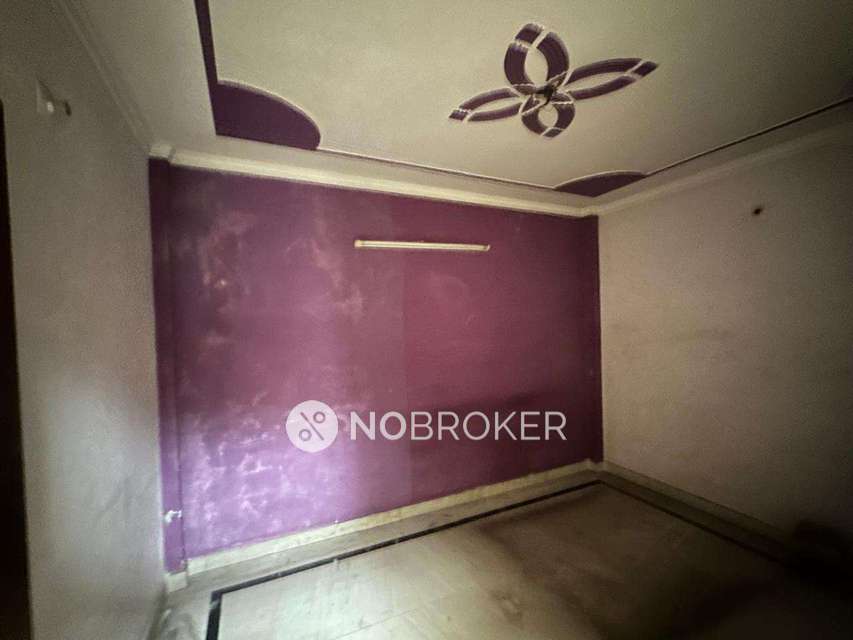 4+ BHK Flat For Sale  In Laxmi Nagar