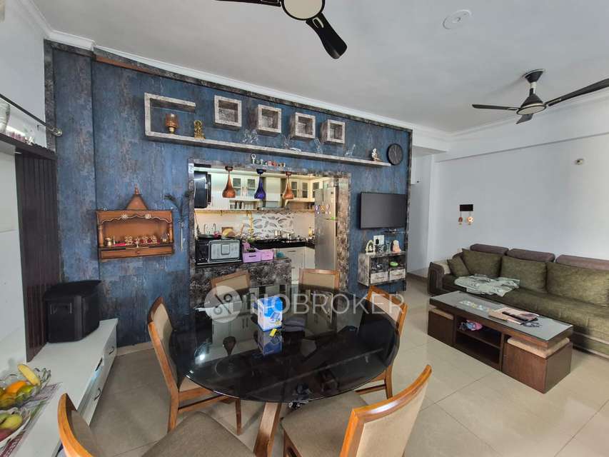 2 BHK Flat In Pearl Heights, Ramprastha Greens for Rent  In Vaishali