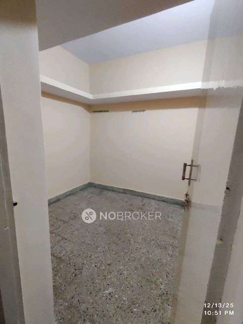 1 BHK Flat In Sb for Rent  In Kumaraswamy Layout,