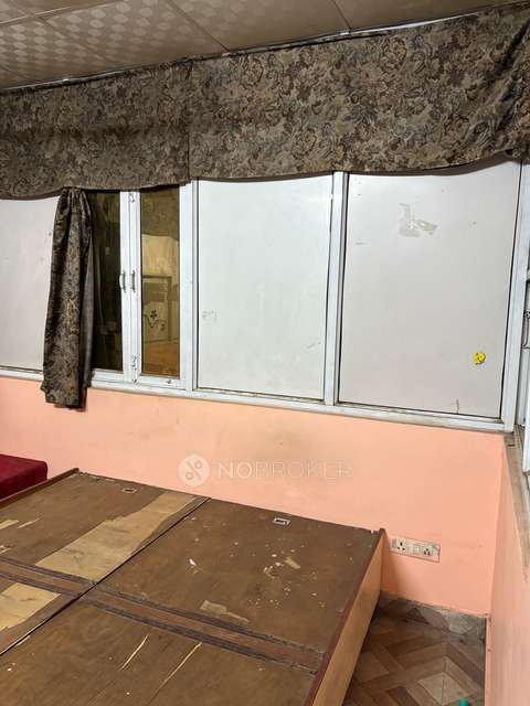 1 BHK Flat In Sfs Flats Aastha Kunj for Rent  In Aastha Kunj