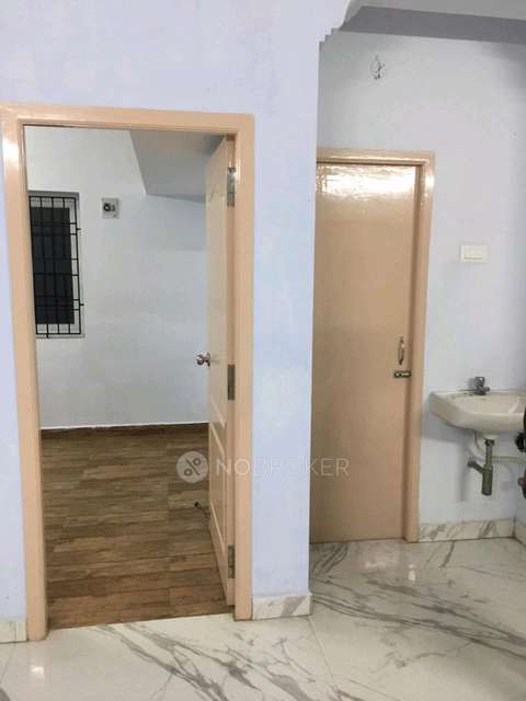 2 BHK Flat In Priya  For Sale  In Pallikaranai