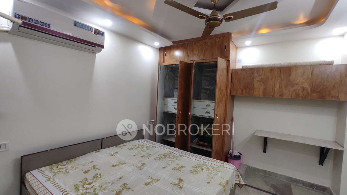 1 RK Flat In West Patel Nagar for Rent  In Shadipur