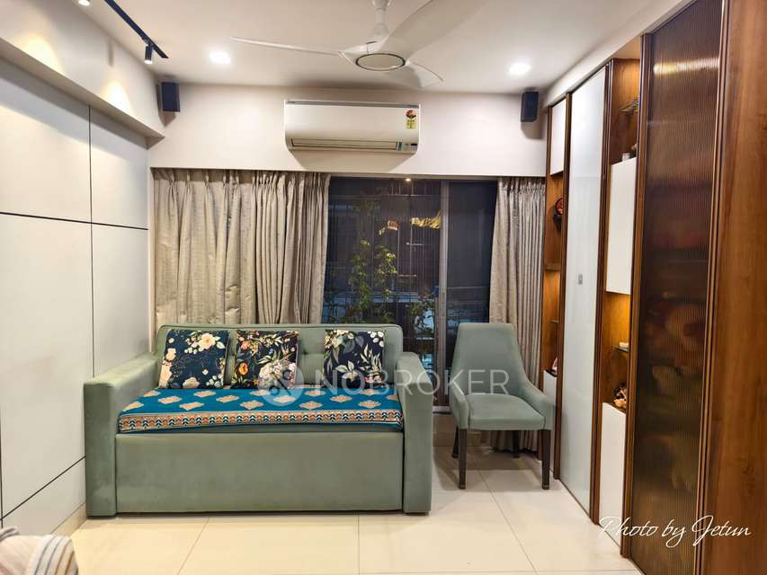 1 BHK Flat In Alpine Building for Rent  In Andheri West