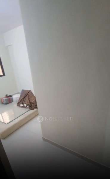 2 BHK Flat For Sale  In Kanakia Rd