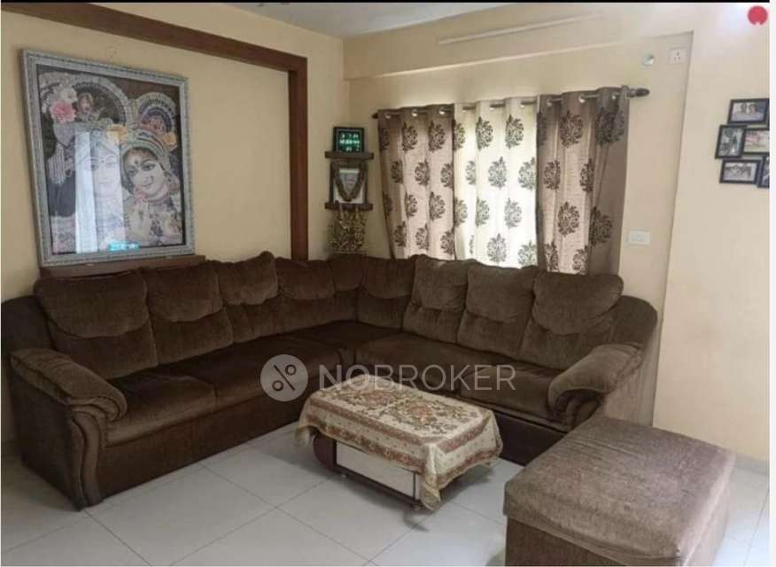 Single Room for Female In 3 BHK  In Orchid Lakeview In  Bellandur