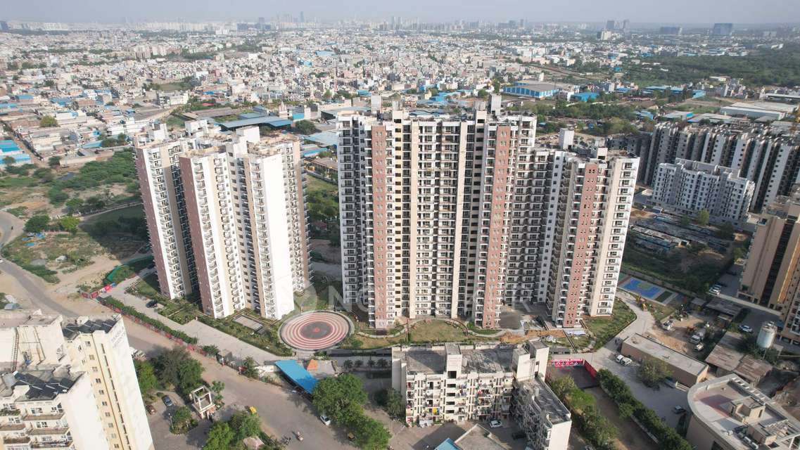 2 BHK Flat In Imperia Esfera, Sector 37-c for Rent  In Sector 37-c