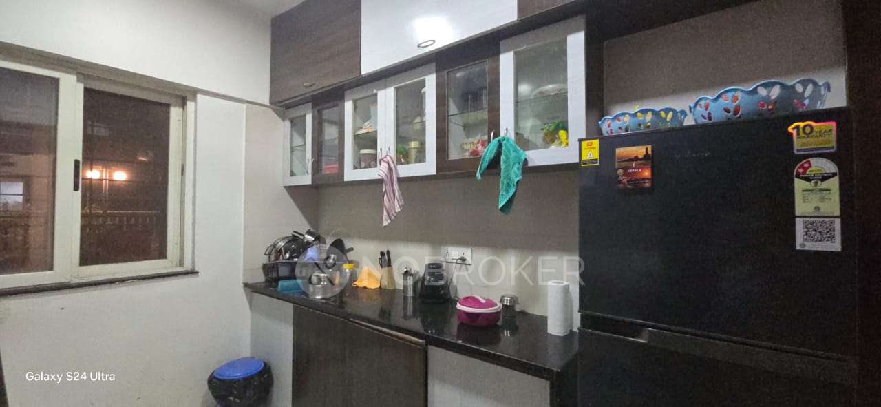 Single Room for Female In 3 BHK  In Prithvi Presidio, Hadapsar In Magarpatta Road