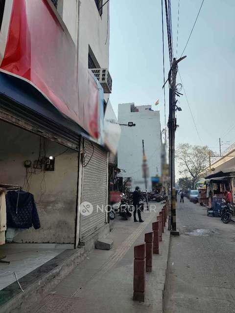 PG for Girls in Shakarpur